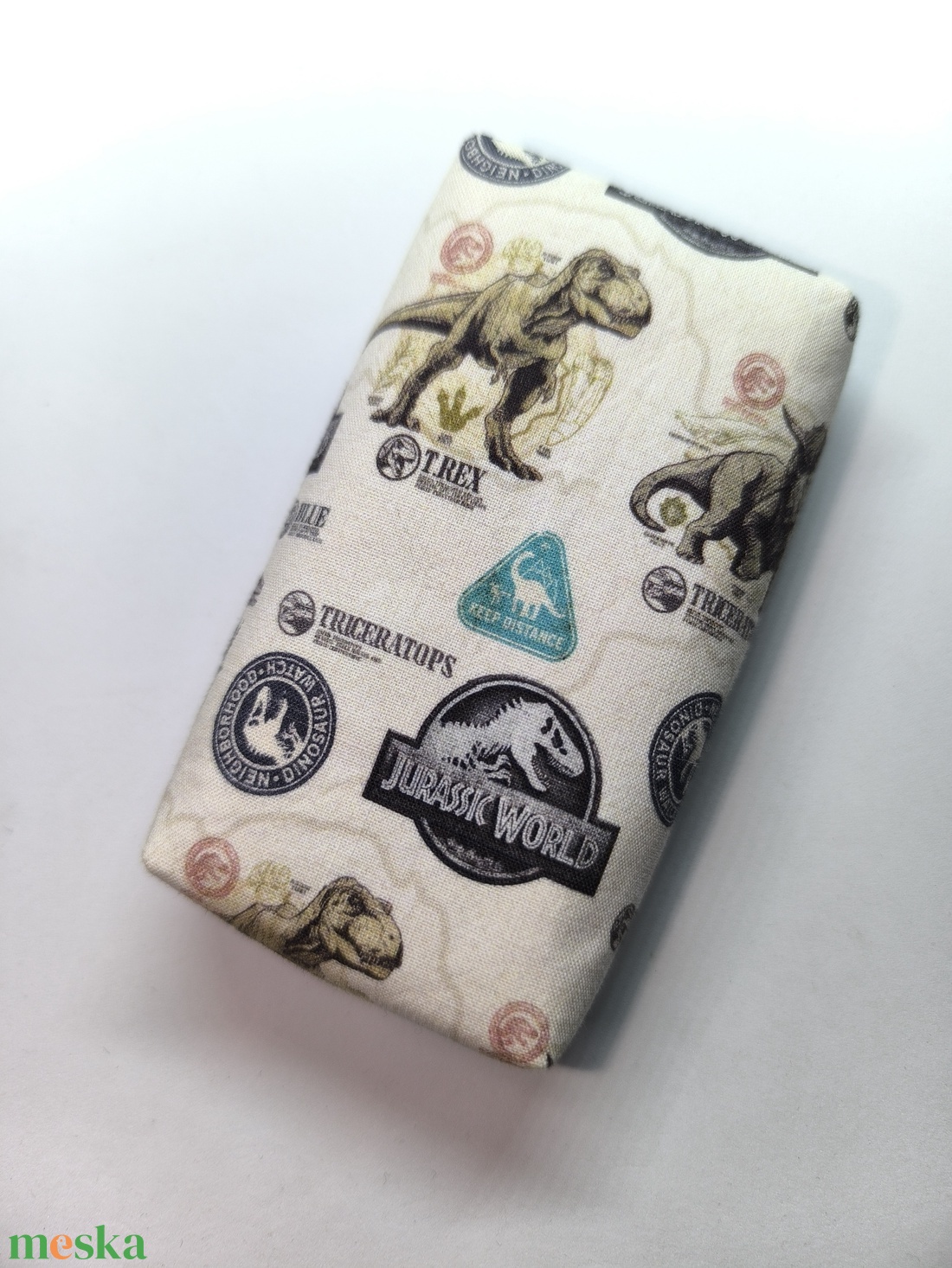 Jurassik park-bélelt papírzsebkendő tartó - táska & tok - pénztárca & más tok - zsebkendőtartó tok - Meska.hu