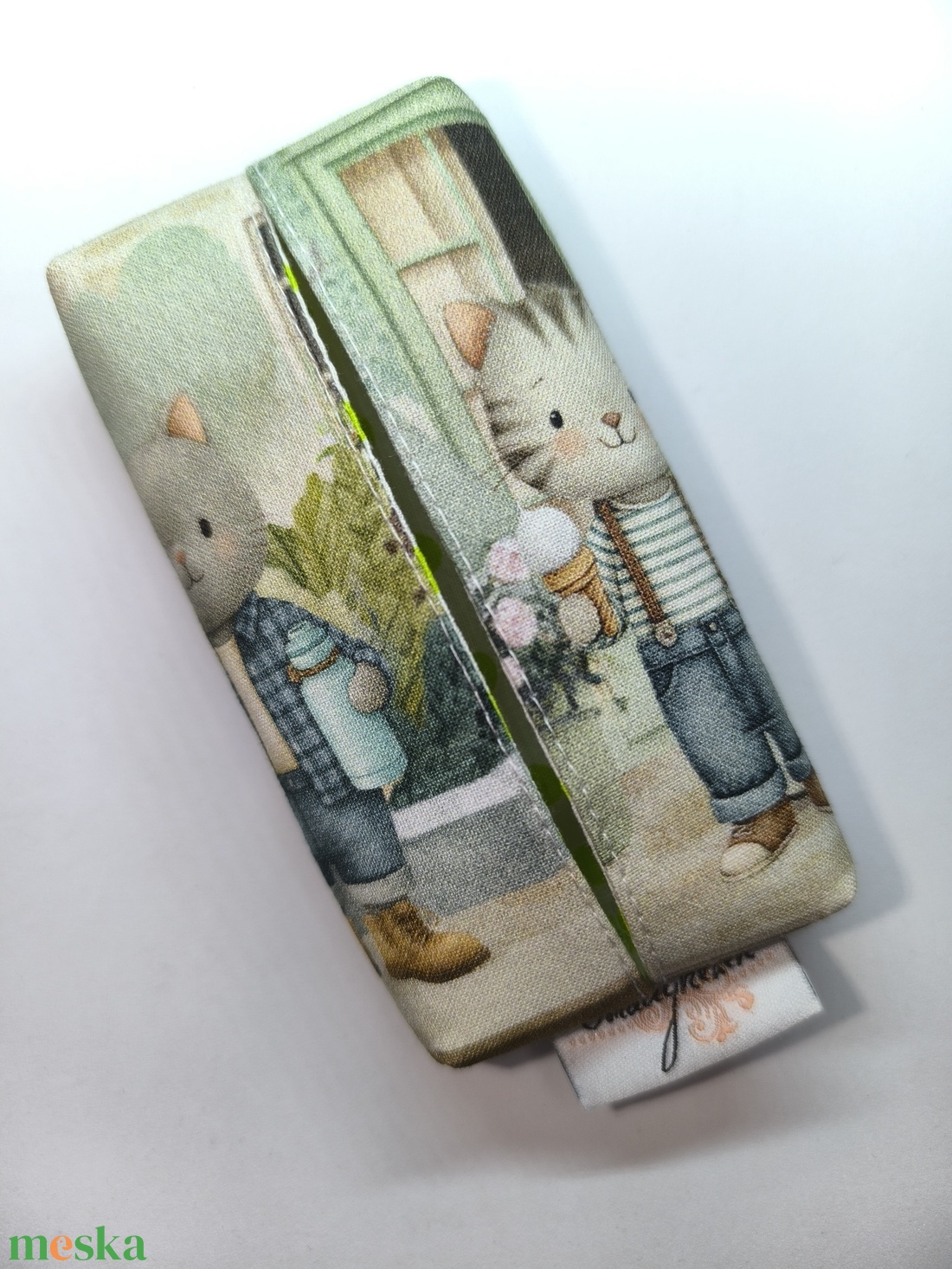 Cica city-bélelt papírzsebkendő tartó - táska & tok - pénztárca & más tok - zsebkendőtartó tok - Meska.hu