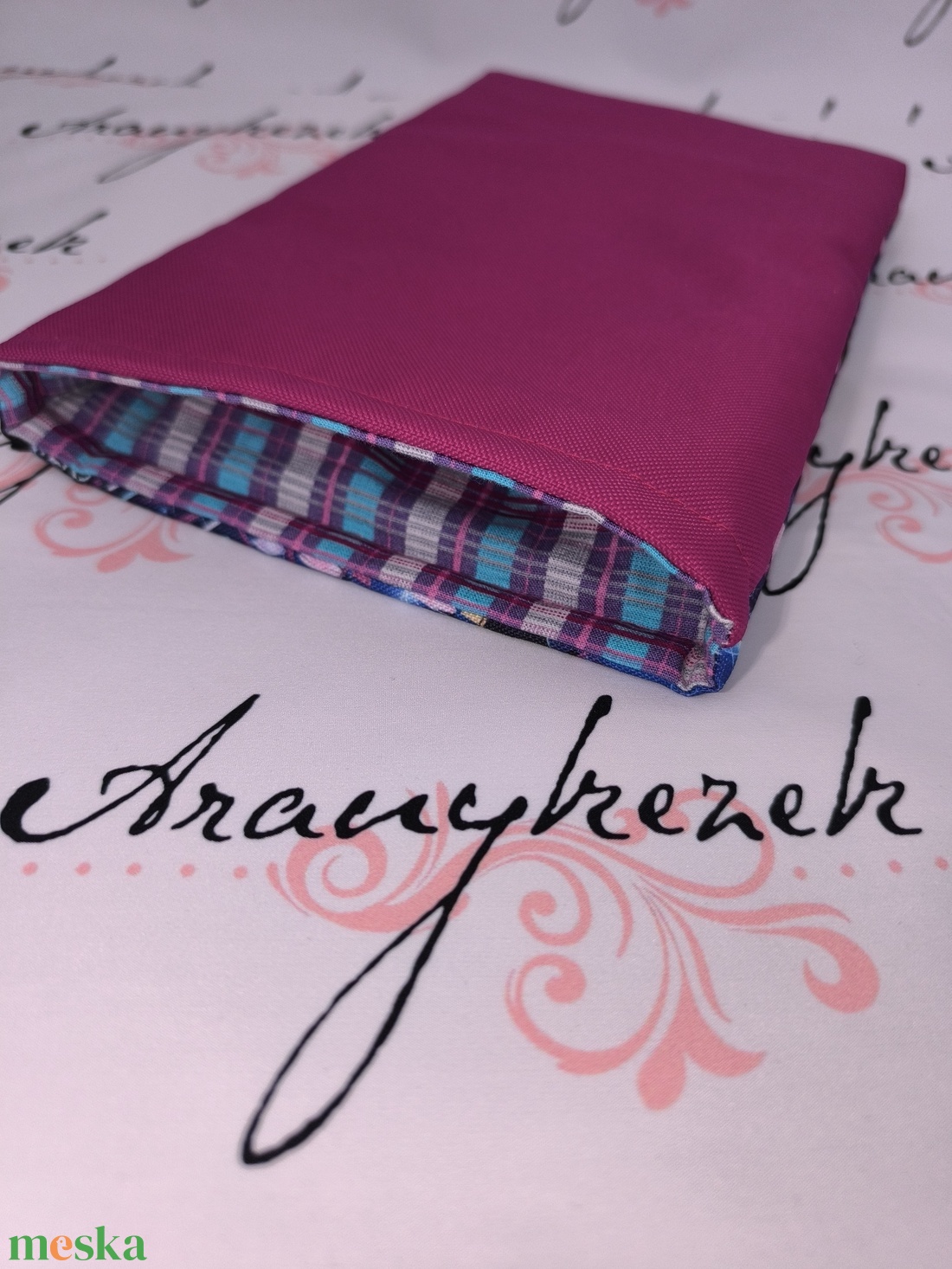 K-POP DEMON HUNTERS-Könyvtok-tablet vagy e-book tok-KISEBB-Vízlepergetős  - könyv & zene - könyvtok - Meska.hu