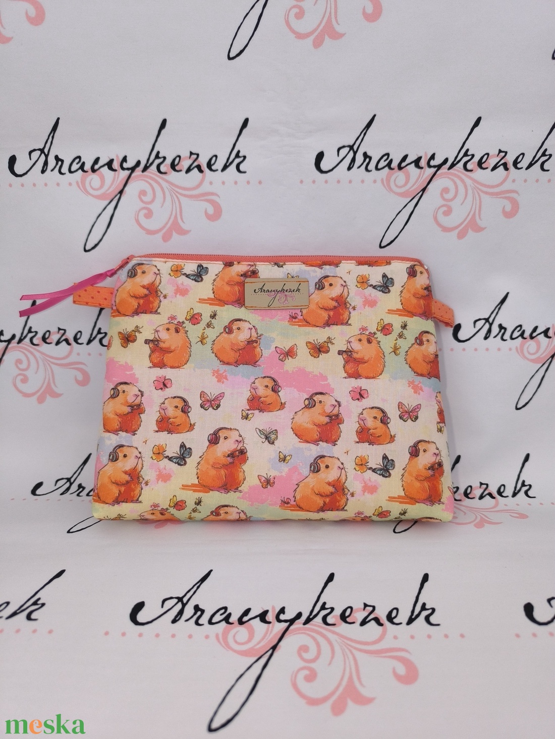 Capybara -neszesszer XL méretben  - táska & tok - neszesszer - Meska.hu