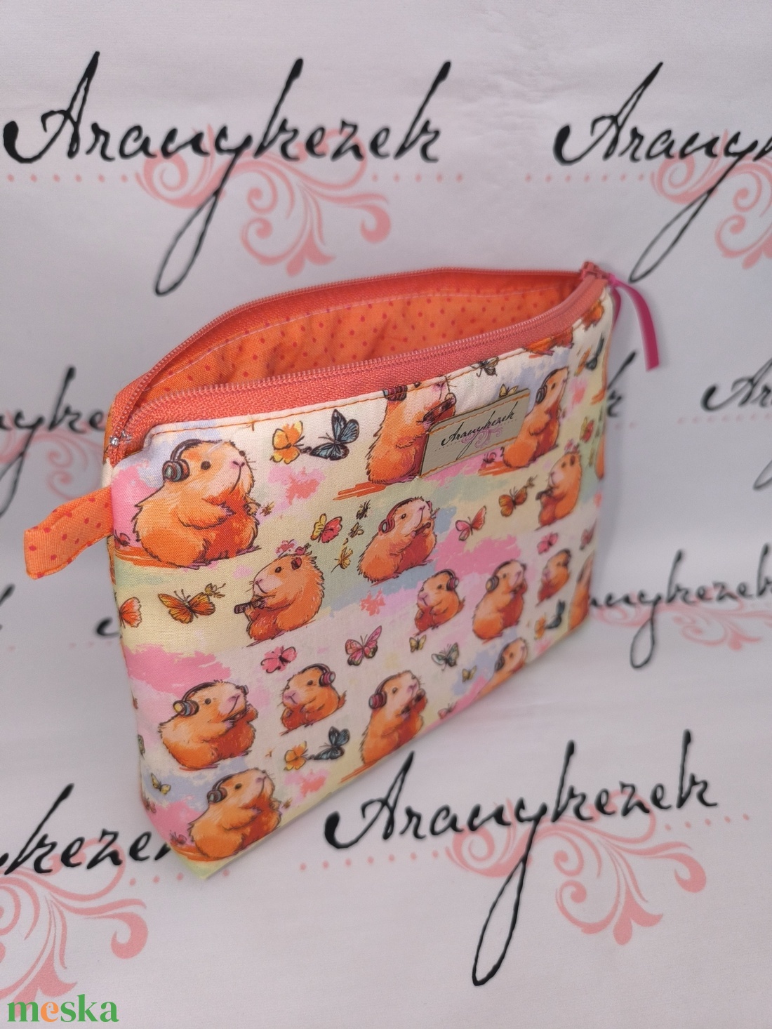 Capybara -neszesszer XL méretben  - táska & tok - neszesszer - Meska.hu