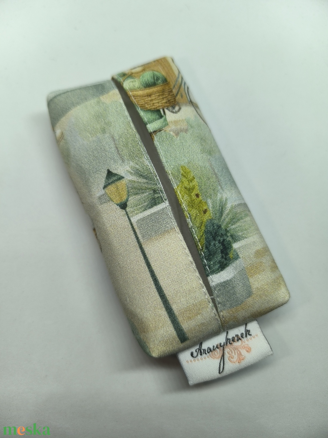 Cica város lakói-bélelt papírzsebkendő tartó  - táska & tok - pénztárca & más tok - zsebkendőtartó tok - Meska.hu