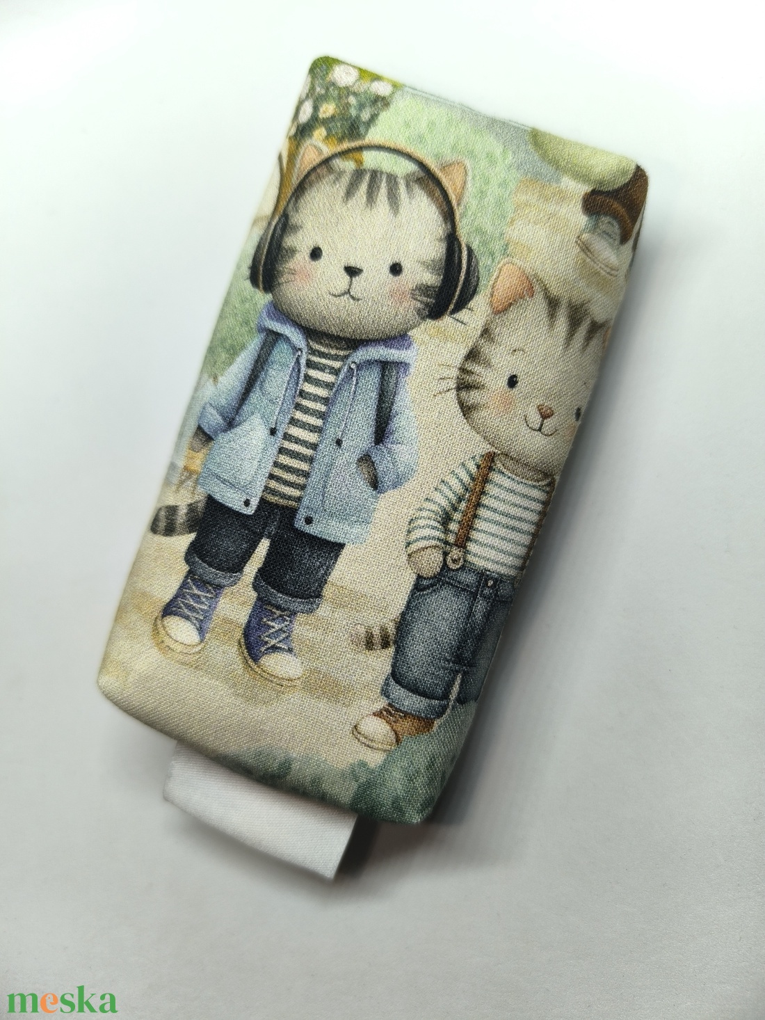 Cica város lakói-bélelt papírzsebkendő tartó  - táska & tok - pénztárca & más tok - zsebkendőtartó tok - Meska.hu