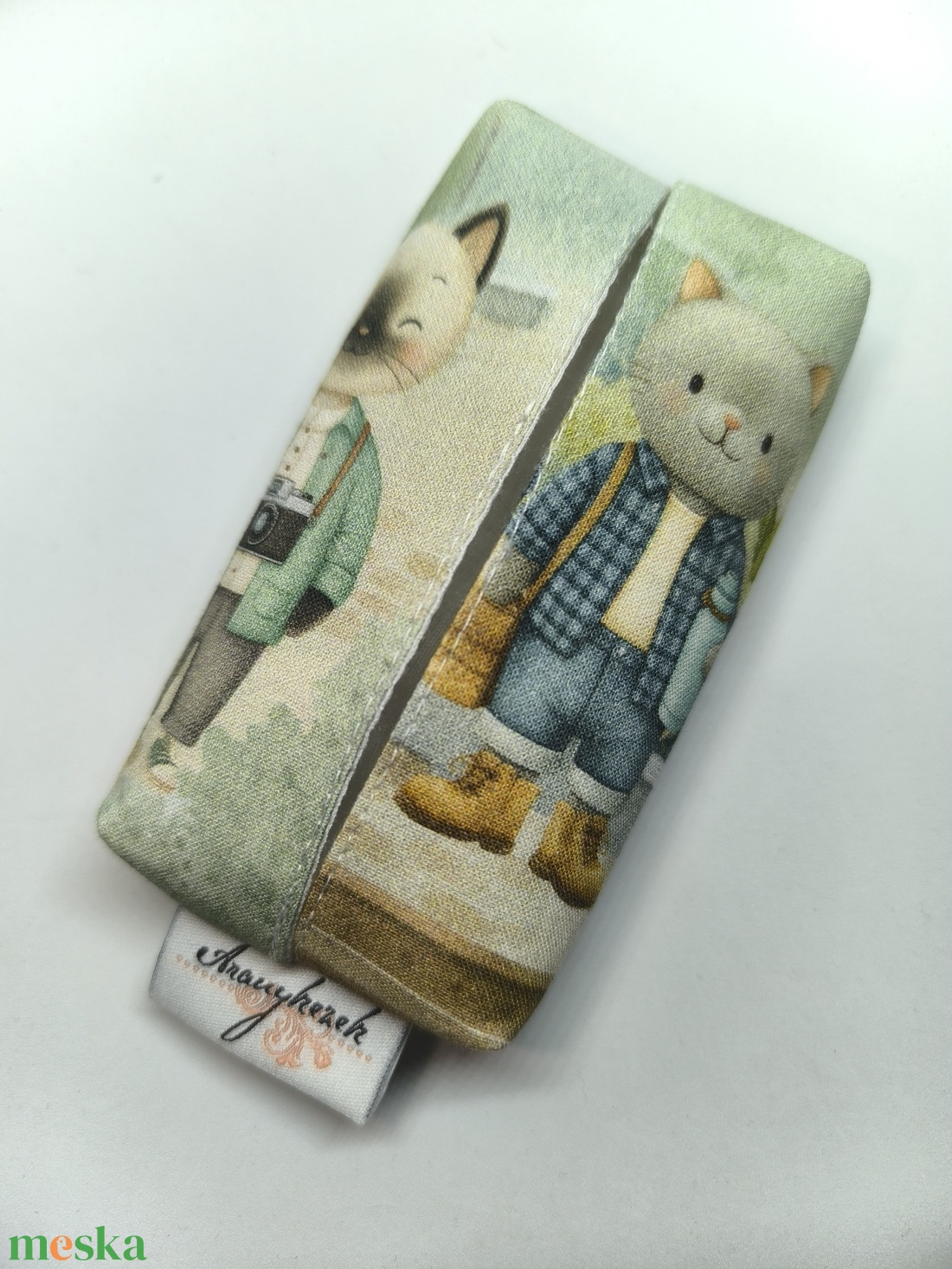 Cica város lakói-bélelt papírzsebkendő tartó  - táska & tok - pénztárca & más tok - zsebkendőtartó tok - Meska.hu