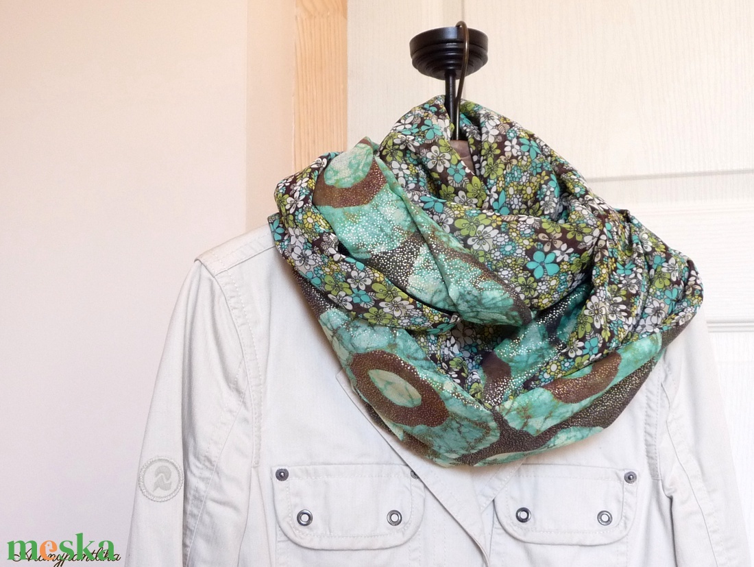 Smaragdzöldek. (muszlin csősál arannyal pettyezve) - ruha & divat - sál, sapka, kendő - sál - Meska.hu