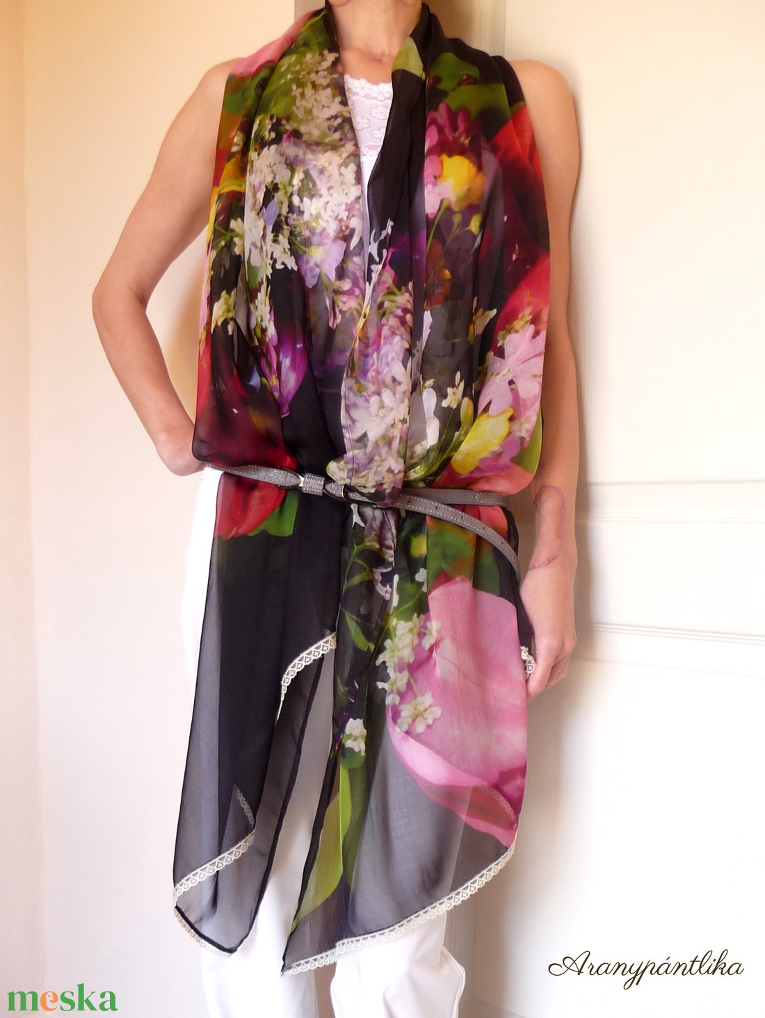 TULIPÁN hernyóselyem stóla (csipke nélkül) (Aranypántlika) - ruha & divat - sál, sapka, kendő - stóla - Meska.hu TULIPÁN hernyóselyem stóla (csipke nélkül) (Aranypántlika) - ruha & divat - sál, sapka, kendő - stóla - Meska.hu