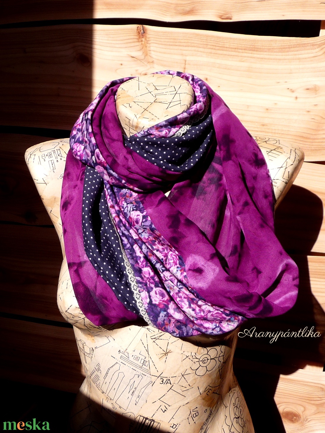 Pöttyös- virágos romantikus csősál csipkével (orgonalila-bíbor-sötétkék, vékonyabb) - ruha & divat - sál, sapka, kendő - sál - Meska.hu Pöttyös- virágos romantikus csősál csipkével (orgonalila-bíbor-sötétkék, vékonyabb) - ruha & divat - sál, sapka, kendő - sál - Meska.hu