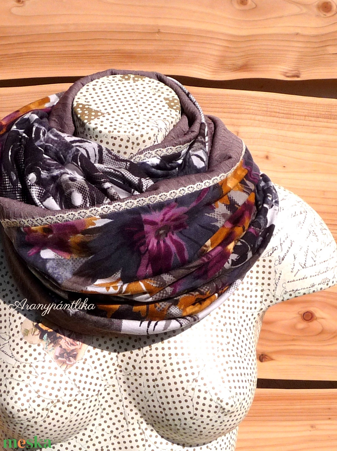 Vastag, bordó virágos romantikus csősál csipkével (okker-bordó-barna) - ruha & divat - sál, sapka, kendő - sál - Meska.hu Vastag, bordó virágos romantikus csősál csipkével (okker-bordó-barna) - ruha & divat - sál, sapka, kendő - sál - Meska.hu