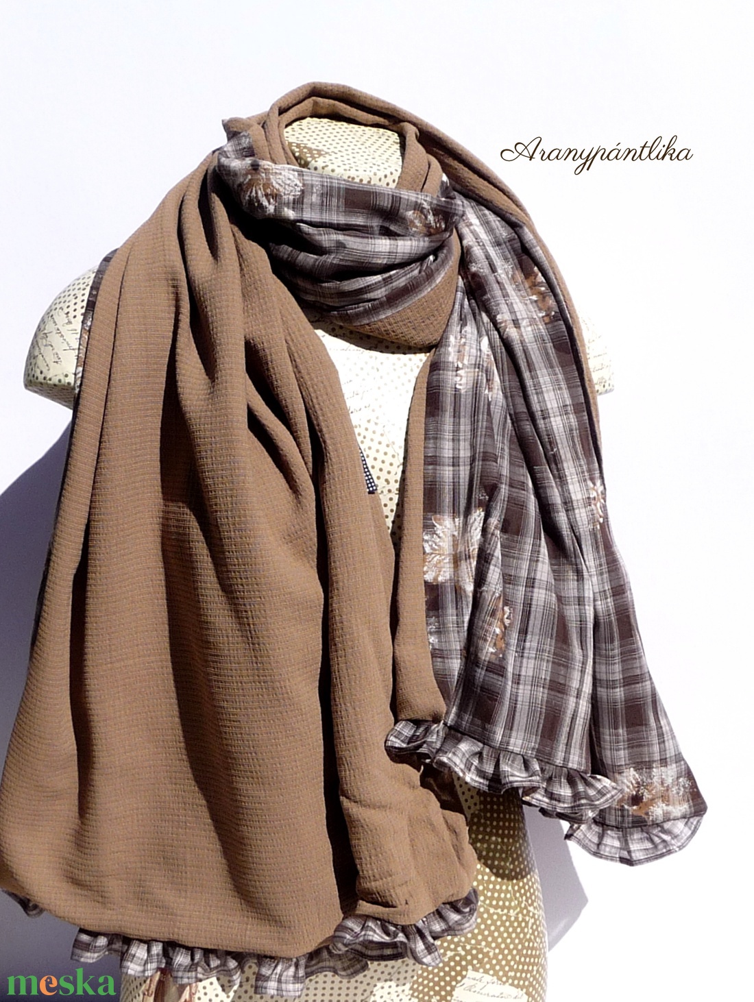 BARNÁK.  (dupla falú, hosszú fodros stóla/sál, csokibarna-mogyorószín)-Aranypántlika - ruha & divat - sál, sapka, kendő - stóla - Meska.hu