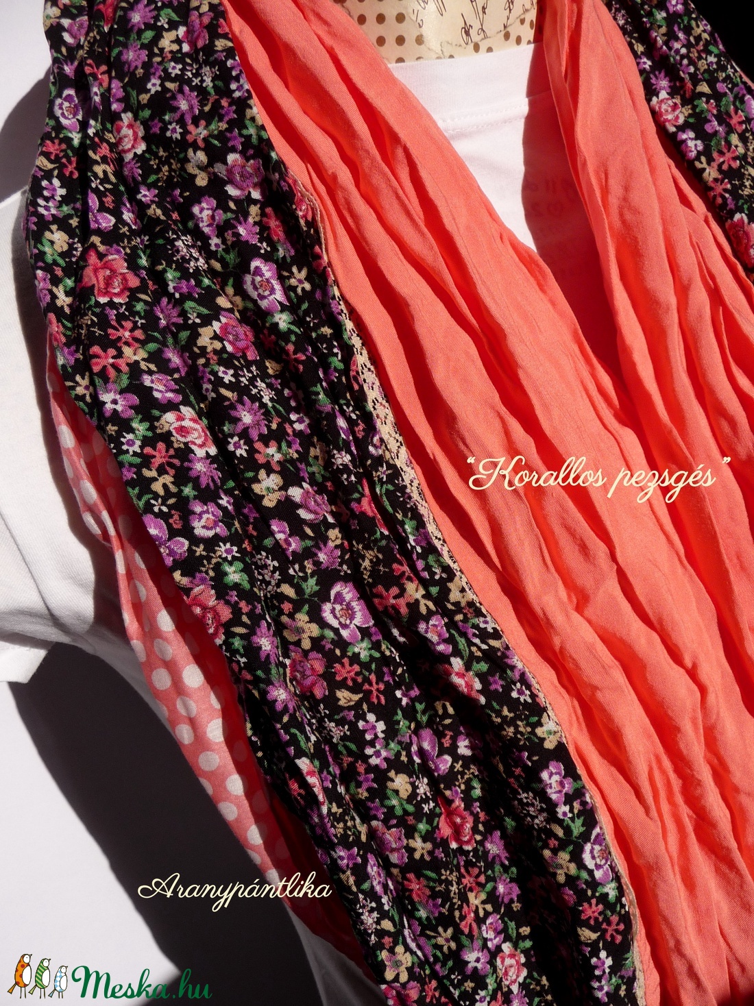 Korallos pezsgés csipkés csősál - Aranypántlika - ruha & divat - sál, sapka, kendő - sál - Meska.hu Korallos pezsgés csipkés csősál - Aranypántlika - ruha & divat - sál, sapka, kendő - sál - Meska.hu