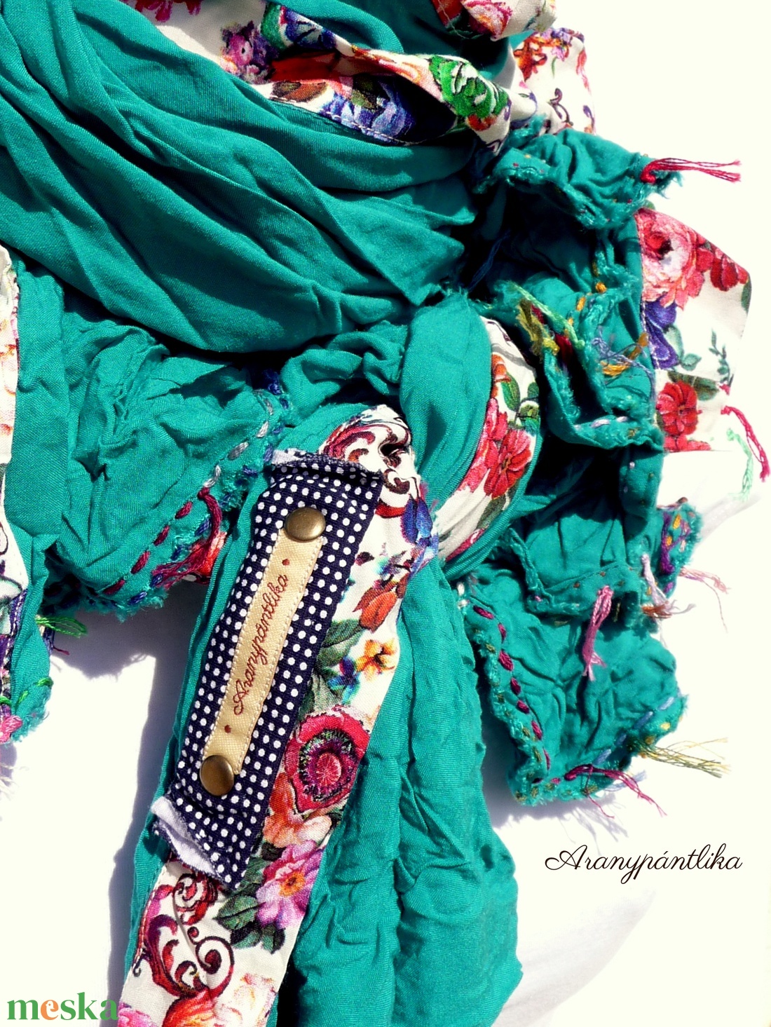 Májfatánc - smaragd tavaszi-őszi sál (Aranypántlika) - ruha & divat - sál, sapka, kendő - sál - Meska.hu Májfatánc - smaragd tavaszi-őszi sál (Aranypántlika) - ruha & divat - sál, sapka, kendő - sál - Meska.hu