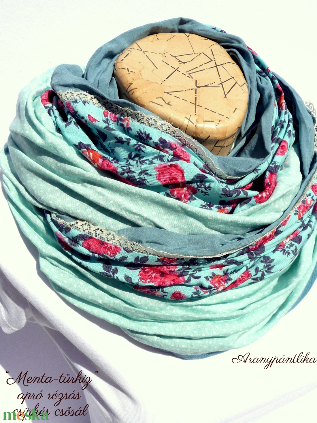 Menta-türkiz apró rózsás csipkés csősál - Aranypántlika - ruha & divat - sál, sapka, kendő - sál - Meska.hu