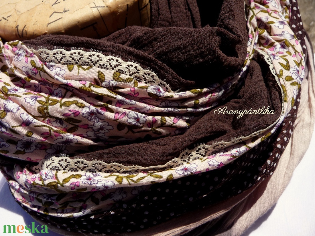 Púder-csokibarna extra széles csipkés csősál - Aranypántlika - ruha & divat - sál, sapka, kendő - sál - Meska.hu Púder-csokibarna extra széles csipkés csősál - Aranypántlika - ruha & divat - sál, sapka, kendő - sál - Meska.hu