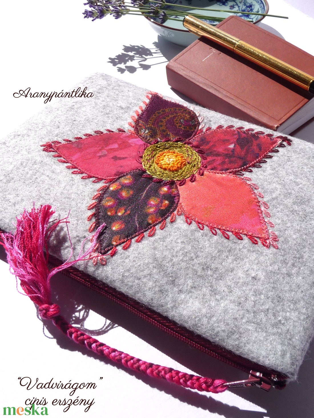 Vadvirágom cipzáros erszény - Aranypántlika - táska & tok - neszesszer - Meska.hu