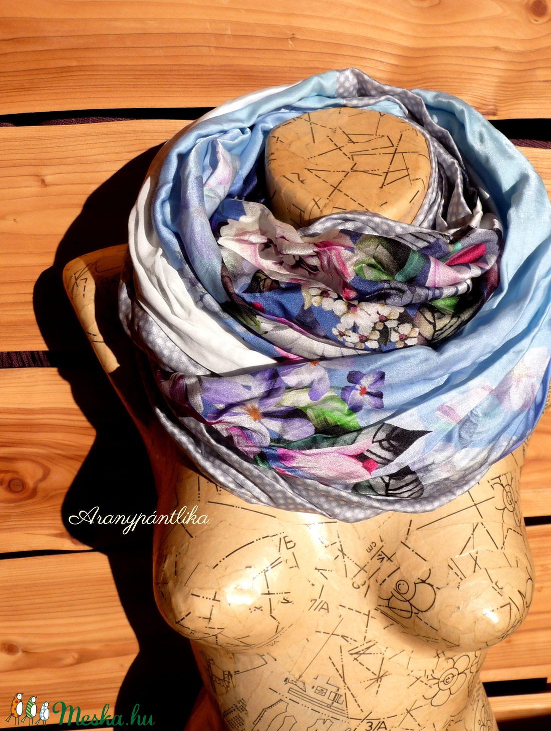 Csokréta EXTRA SZÉLES hernyóselyem-viszkóz selyem csősál - Aranypántlika - ruha & divat - sál, sapka, kendő - sál - Meska.hu Csokréta EXTRA SZÉLES hernyóselyem-viszkóz selyem csősál - Aranypántlika - ruha & divat - sál, sapka, kendő - sál - Meska.hu