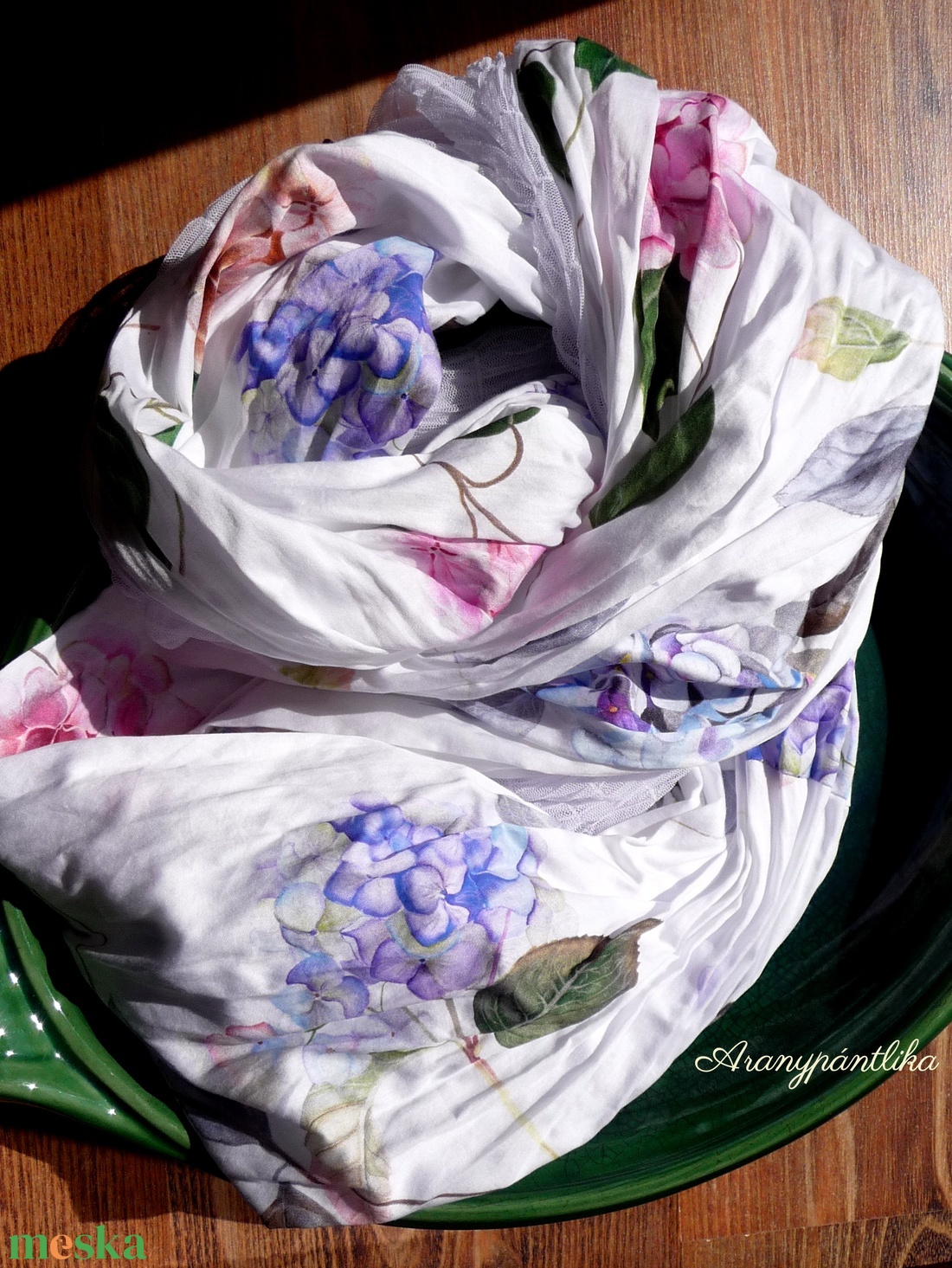 Hortenziás tüllösöm EXTRA SZÉLES csősál - Aranypántlika - ruha & divat - sál, sapka, kendő - sál - Meska.hu Hortenziás tüllösöm EXTRA SZÉLES csősál - Aranypántlika - ruha & divat - sál, sapka, kendő - sál - Meska.hu