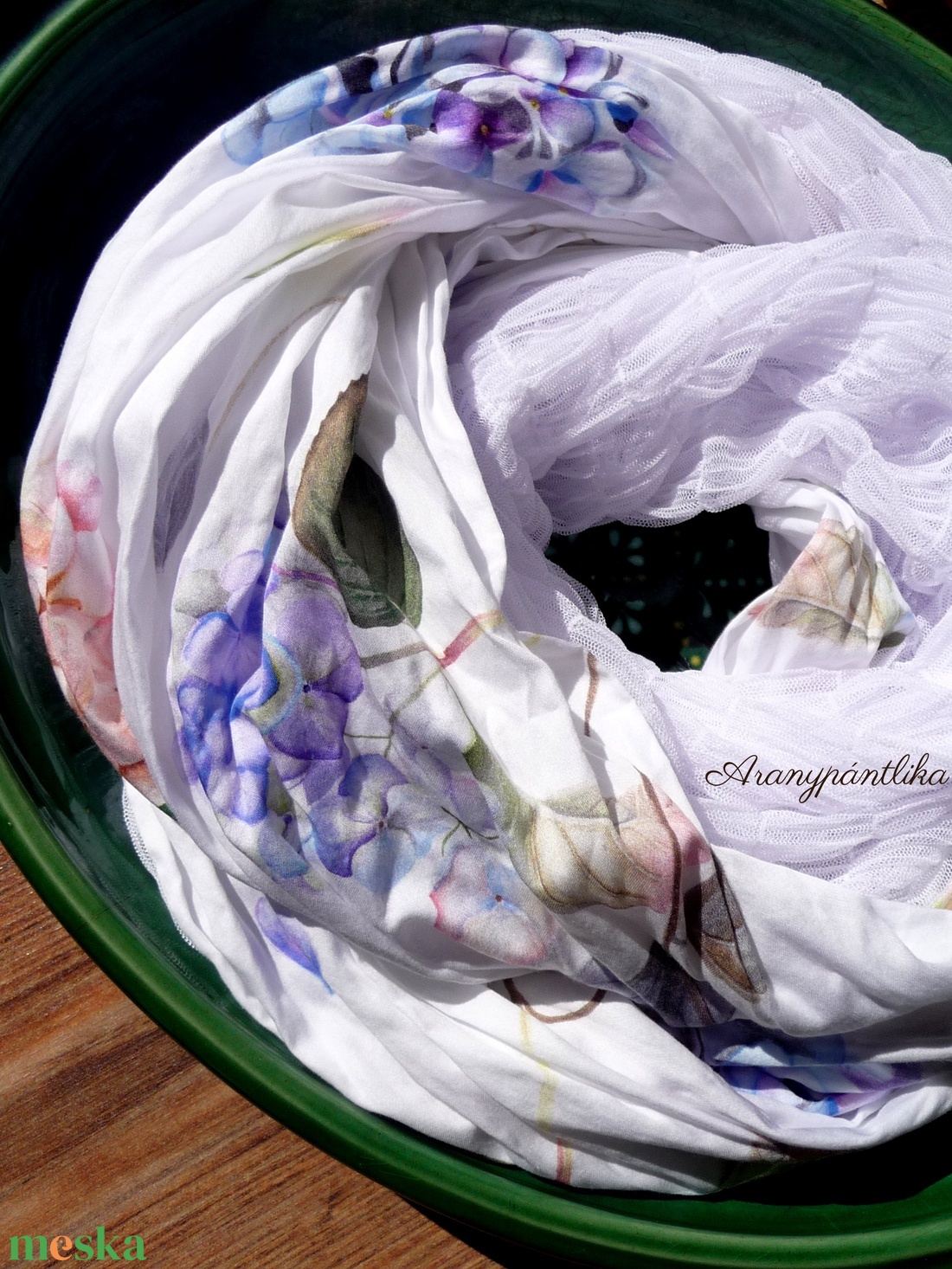 Hortenziás tüllösöm EXTRA SZÉLES csősál - Aranypántlika - ruha & divat - sál, sapka, kendő - sál - Meska.hu Hortenziás tüllösöm EXTRA SZÉLES csősál - Aranypántlika - ruha & divat - sál, sapka, kendő - sál - Meska.hu