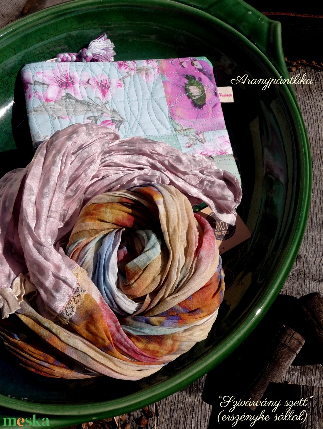 Szivárvány szett (erszényke sállal) - Aranypántlika - ruha & divat - sál, sapka, kendő - sál - Meska.hu Szivárvány szett (erszényke sállal) - Aranypántlika - ruha & divat - sál, sapka, kendő - sál - Meska.hu