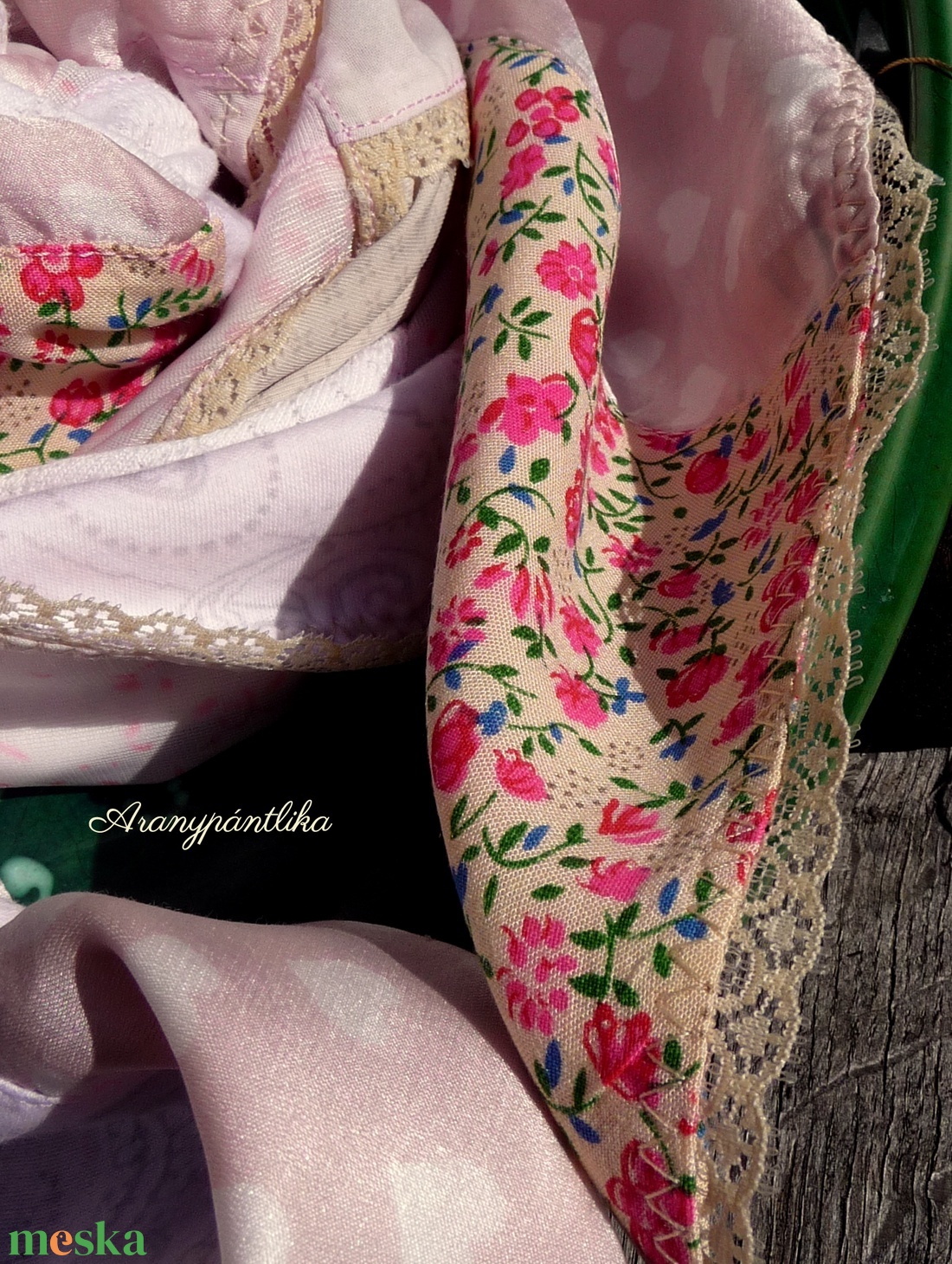 Csicsergő csipkés sálkendő - Aranypántlika  - ruha & divat - sál, sapka, kendő - kendő - Meska.hu Csicsergő csipkés sálkendő - Aranypántlika  - ruha & divat - sál, sapka, kendő - kendő - Meska.hu