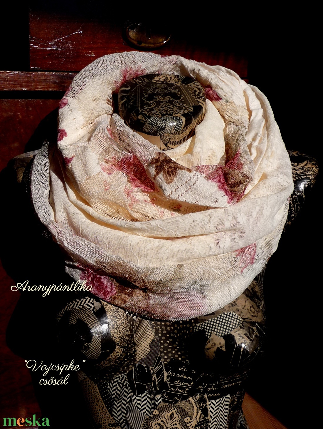 Vajcsipke szett (erszényke csősállal) - Aranypántlika - ruha & divat - sál, sapka, kendő - sál - Meska.hu Vajcsipke szett (erszényke csősállal) - Aranypántlika - ruha & divat - sál, sapka, kendő - sál - Meska.hu