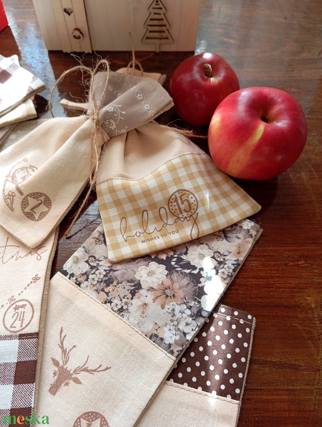 Adventi naptár (bézs-barna) - karácsony - adventi díszek - adventi naptár - Meska.hu