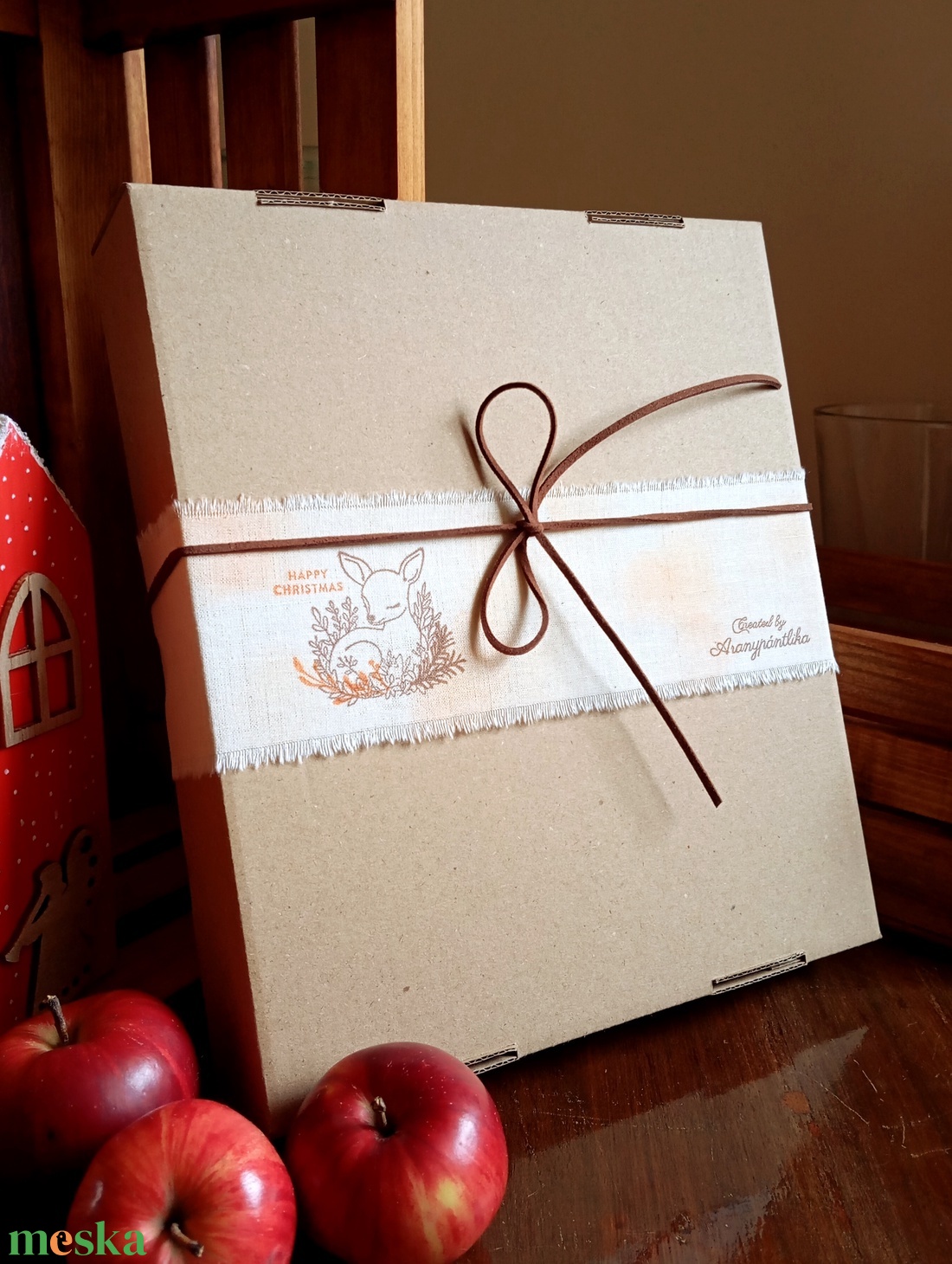 Őzikés karácsonyi ajándékbox - karácsony - karácsonyi lakásdekoráció - karácsonyfadíszek - Meska.hu