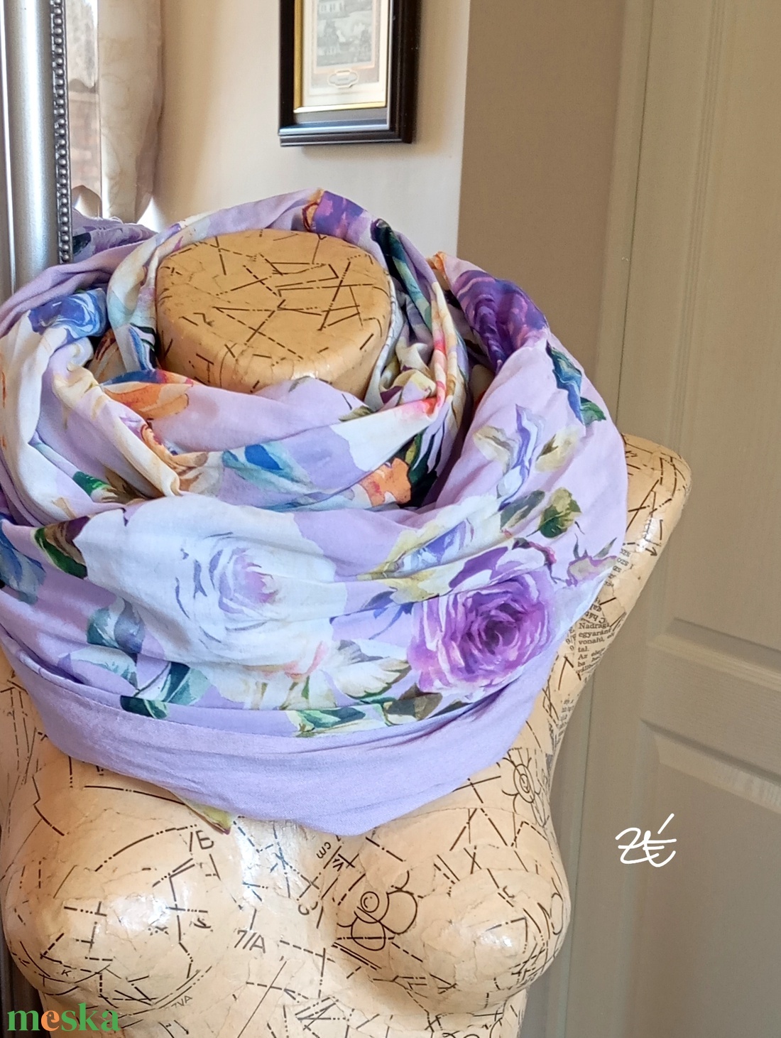 Pasztell lila csősál rózsákkal  - ruha & divat - sál, sapka, kendő - sál - Meska.hu