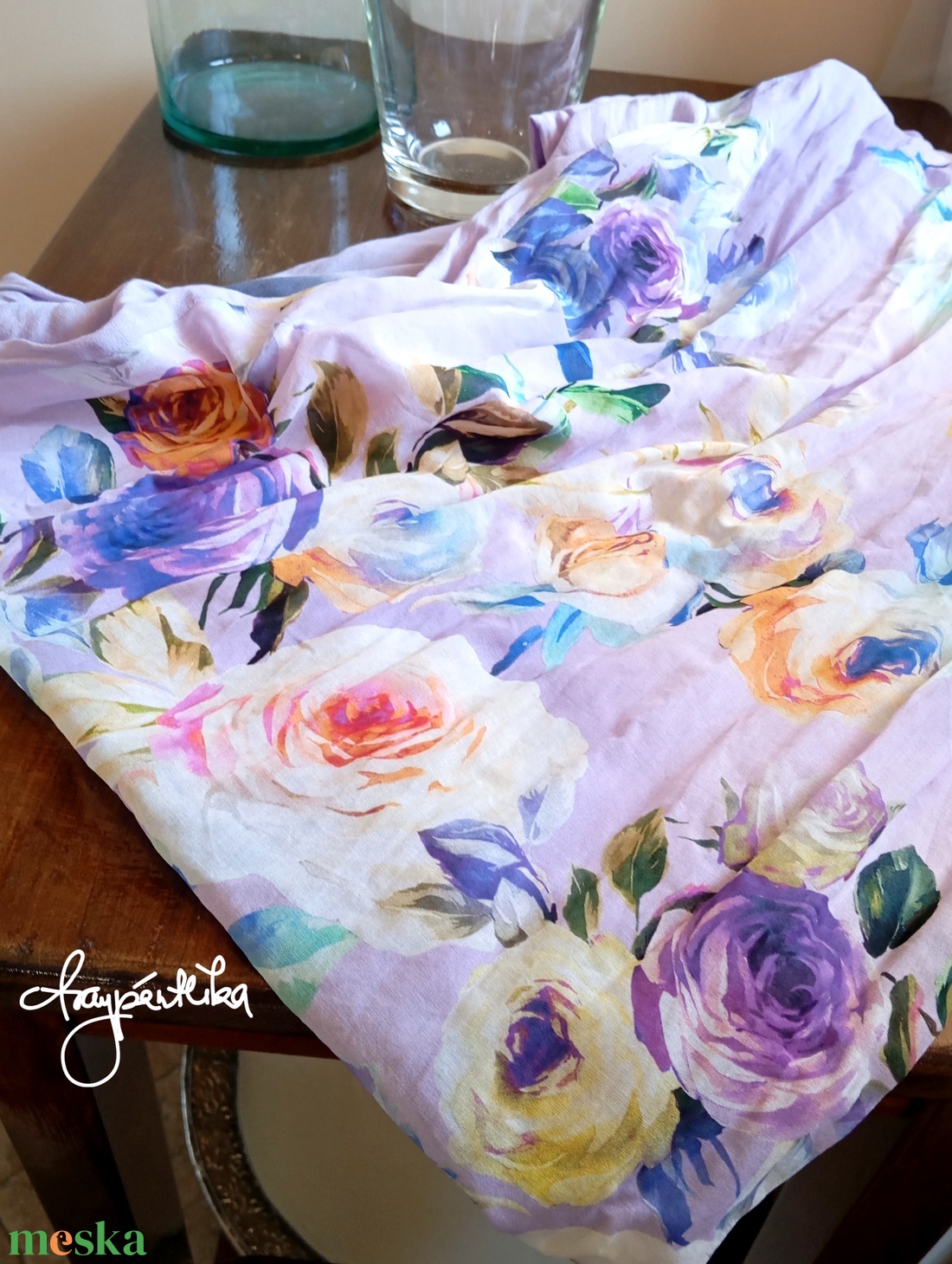 Pasztell lila csősál rózsákkal  - ruha & divat - sál, sapka, kendő - sál - Meska.hu