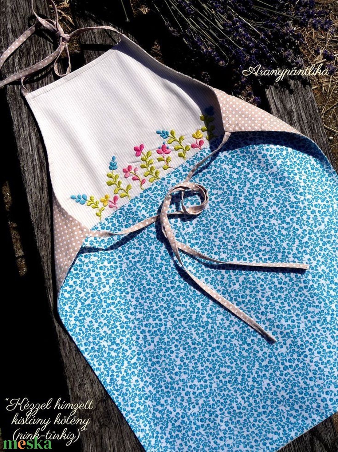 Kislány kötény virágokkal - otthon & életmód - konyhafelszerelés, tálalás - konyhai textil - kötény - Meska.hu