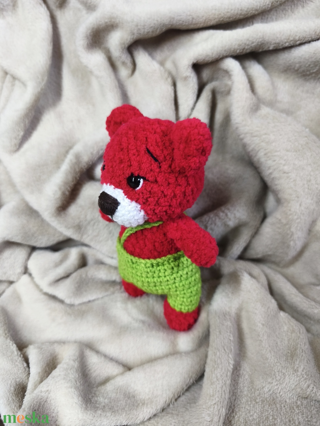 Horgolt piros maci - játék & sport - plüssállat & játékfigura - maci - Meska.hu