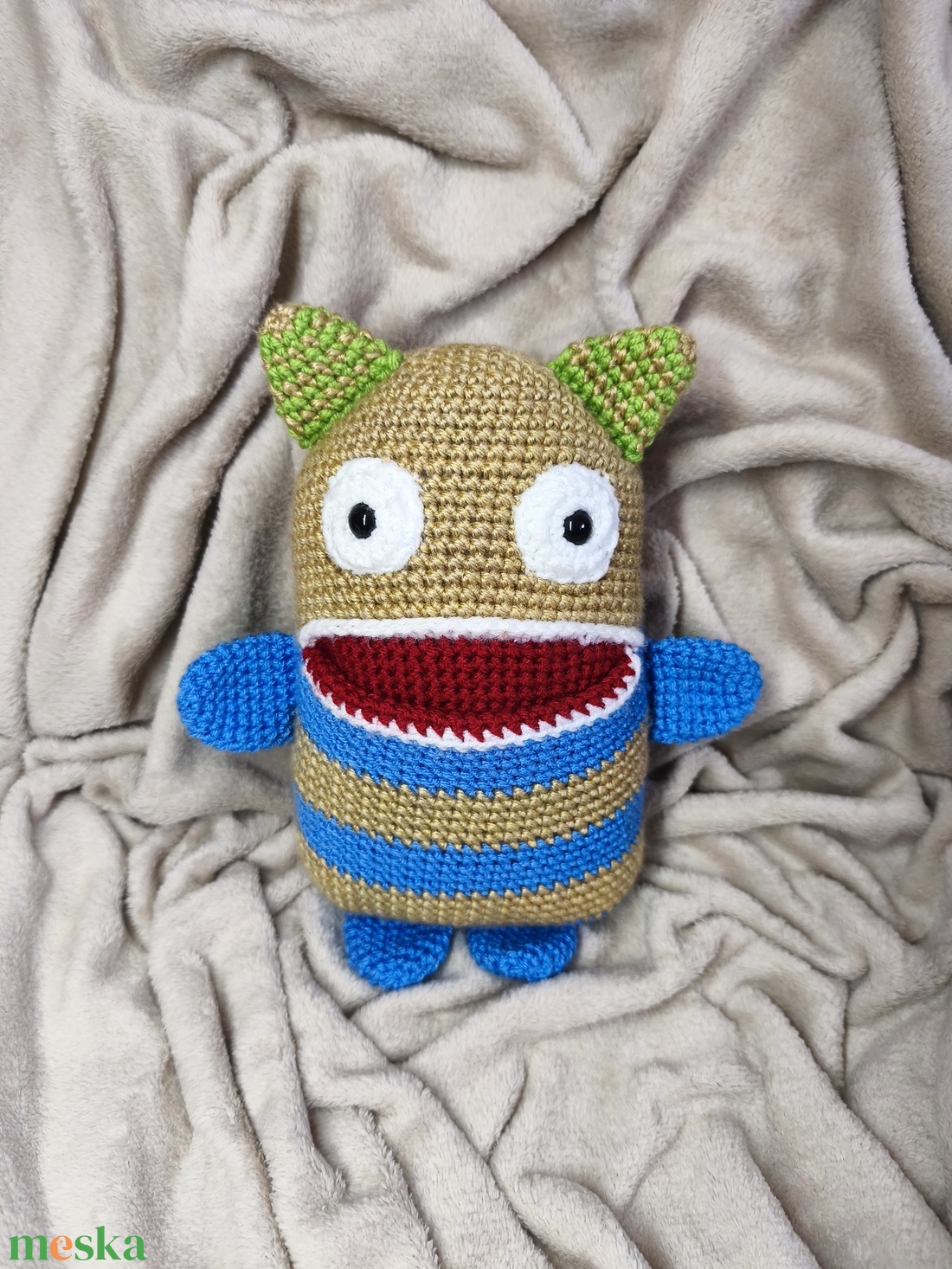 Horgolt szörny - játék & sport - plüssállat & játékfigura - szörnyike - Meska.hu