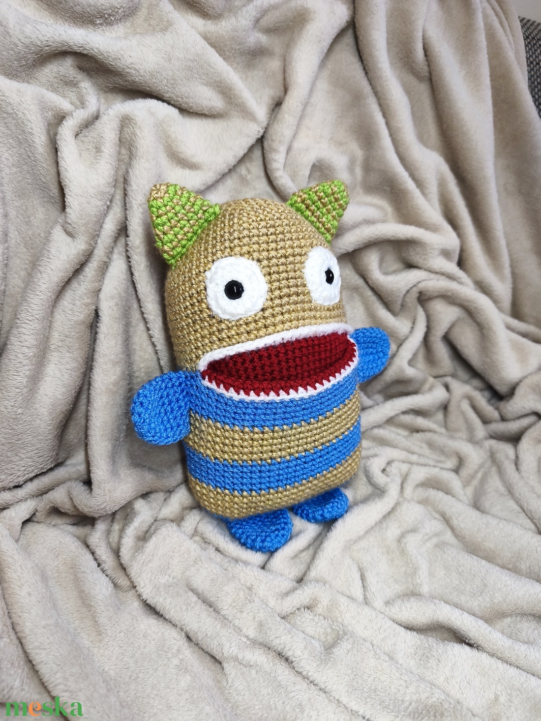 Horgolt szörny - játék & sport - plüssállat & játékfigura - szörnyike - Meska.hu