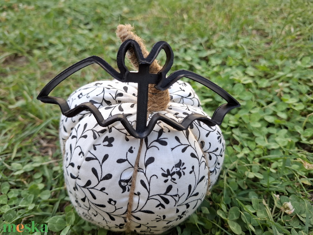 Denevér sütiforma - otthon & életmód - dekoráció - halloween - halloweeni sütikiszúrók - Meska.hu Denevér sütiforma - otthon & életmód - dekoráció - halloween - halloweeni sütikiszúrók - Meska.hu