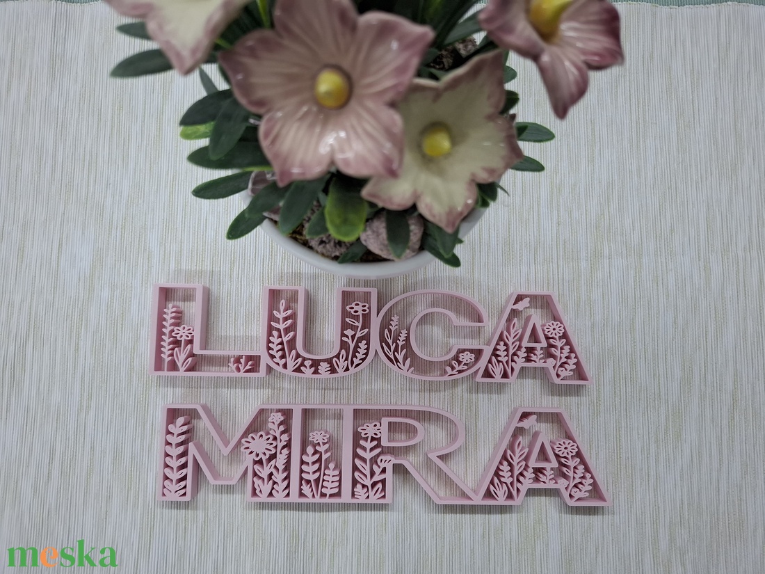Virágos név dekor - baba - mama - babaszoba dekoráció - baba névtábla - Meska.hu