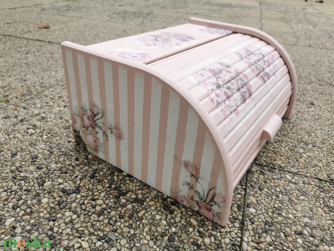 Tihany a konyhában - levendulás fa kenyértartó - otthon & életmód - konyhafelszerelés, tálalás - konyhai tárolás - kenyértartó - Meska.hu