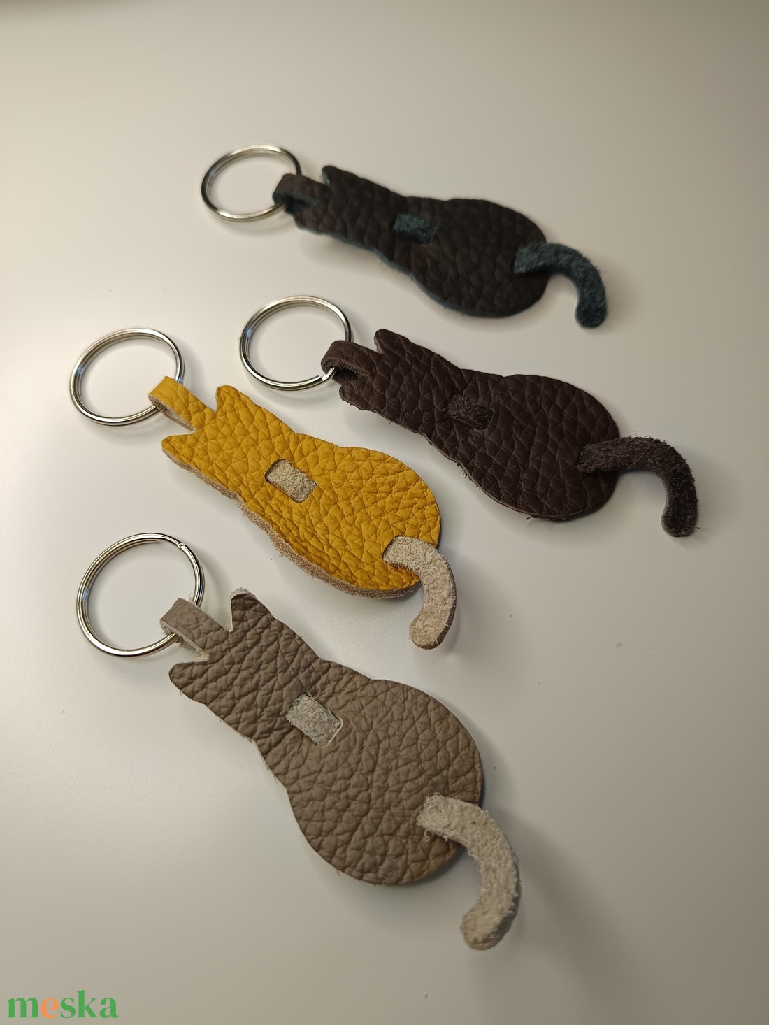 Macskás bőr kulcstartó  - táska & tok - kulcstartó & táskadísz - kulcstartó - Meska.hu