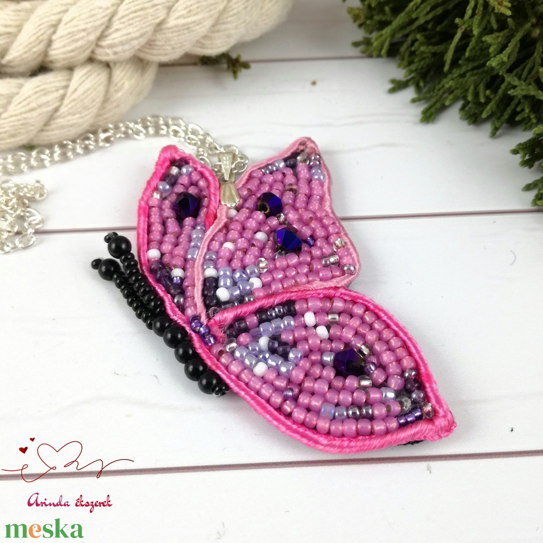 Pink pillangó sujtás nyaklánc acél lánccal esküvő alkalmi koszorúslány örömanya násznagy ünnepi elegáns - esküvő - ékszer - nyaklánc - Meska.hu Pink pillangó sujtás nyaklánc acél lánccal esküvő alkalmi koszorúslány örömanya násznagy ünnepi elegáns - esküvő - ékszer - nyaklánc - Meska.hu
