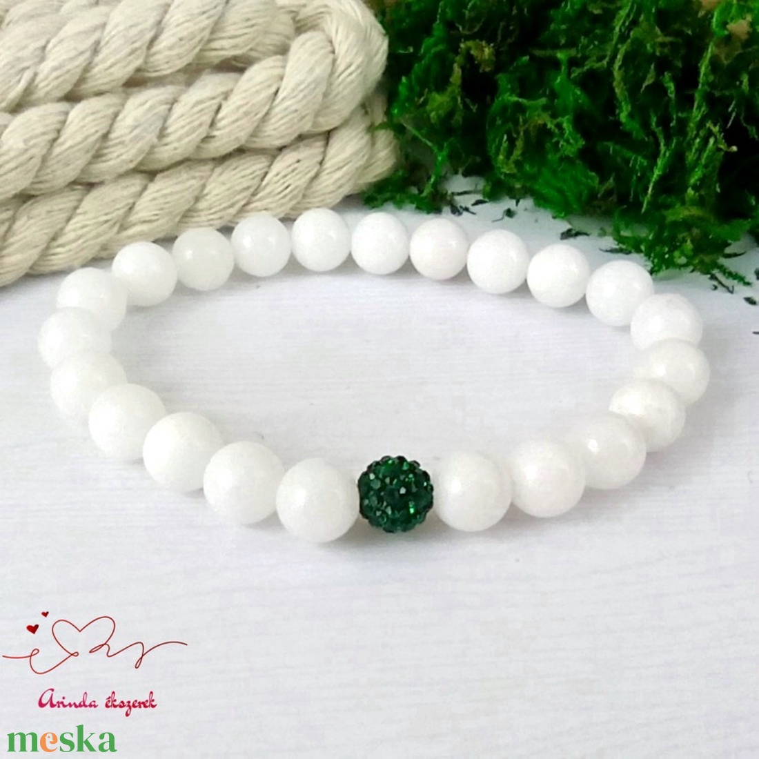 Fehér jade ásvány karkötő sötétzöld csillogó shamballa kristály gömbbel - ékszer - karkötő - gyöngyös karkötő - Meska.hu Fehér jade ásvány karkötő sötétzöld csillogó shamballa kristály gömbbel - ékszer - karkötő - gyöngyös karkötő - Meska.hu
