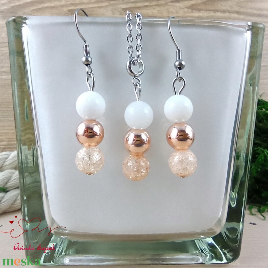 Napsütötte ragyogás bézs hegyikristály rosegold hematit jade ásvány nyaklánc fülbevaló orvosi fém szerelékkel egyedi - ékszer - ékszerszett - Meska.hu Napsütötte ragyogás bézs hegyikristály rosegold hematit jade ásvány nyaklánc fülbevaló orvosi fém szerelékkel egyedi - ékszer - ékszerszett - Meska.hu