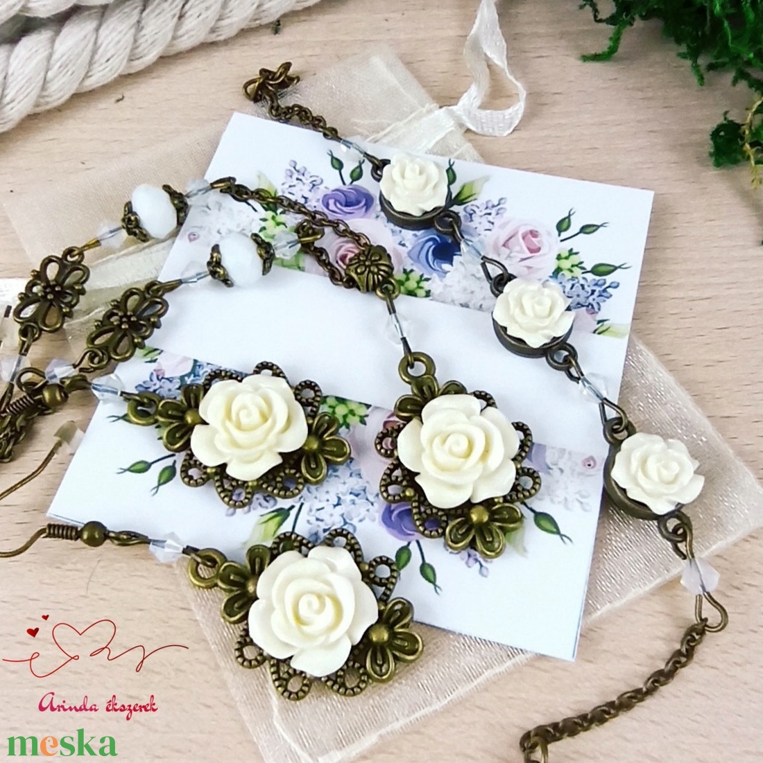 #24 fehér rózsás szett nyaklánc fülbevaló karkötő vintage esküvő alkalmi koszorúslány örömanya menyasszony násznagy - ékszer - ékszerszett - Meska.hu