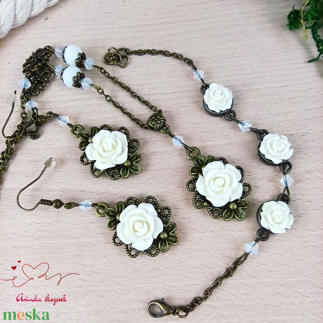 #24 fehér rózsás szett nyaklánc fülbevaló karkötő vintage esküvő alkalmi koszorúslány örömanya menyasszony násznagy - ékszer - ékszerszett - Meska.hu