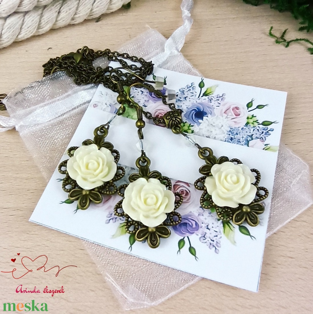 #48 fehér rózsás antik bronz szett nyaklánc fülbevaló esküvő alkalmi koszorúslány örömanya menyasszony násznagy - ékszer - ékszerszett - Meska.hu