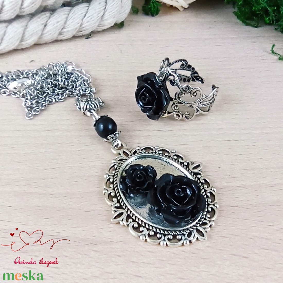 #54 fekete rózsás sötét ezüst szett nyaklánc gyűrű esküvő alkalmi koszorúslány örömanya menyasszony násznagy - ékszer - ékszerszett - Meska.hu