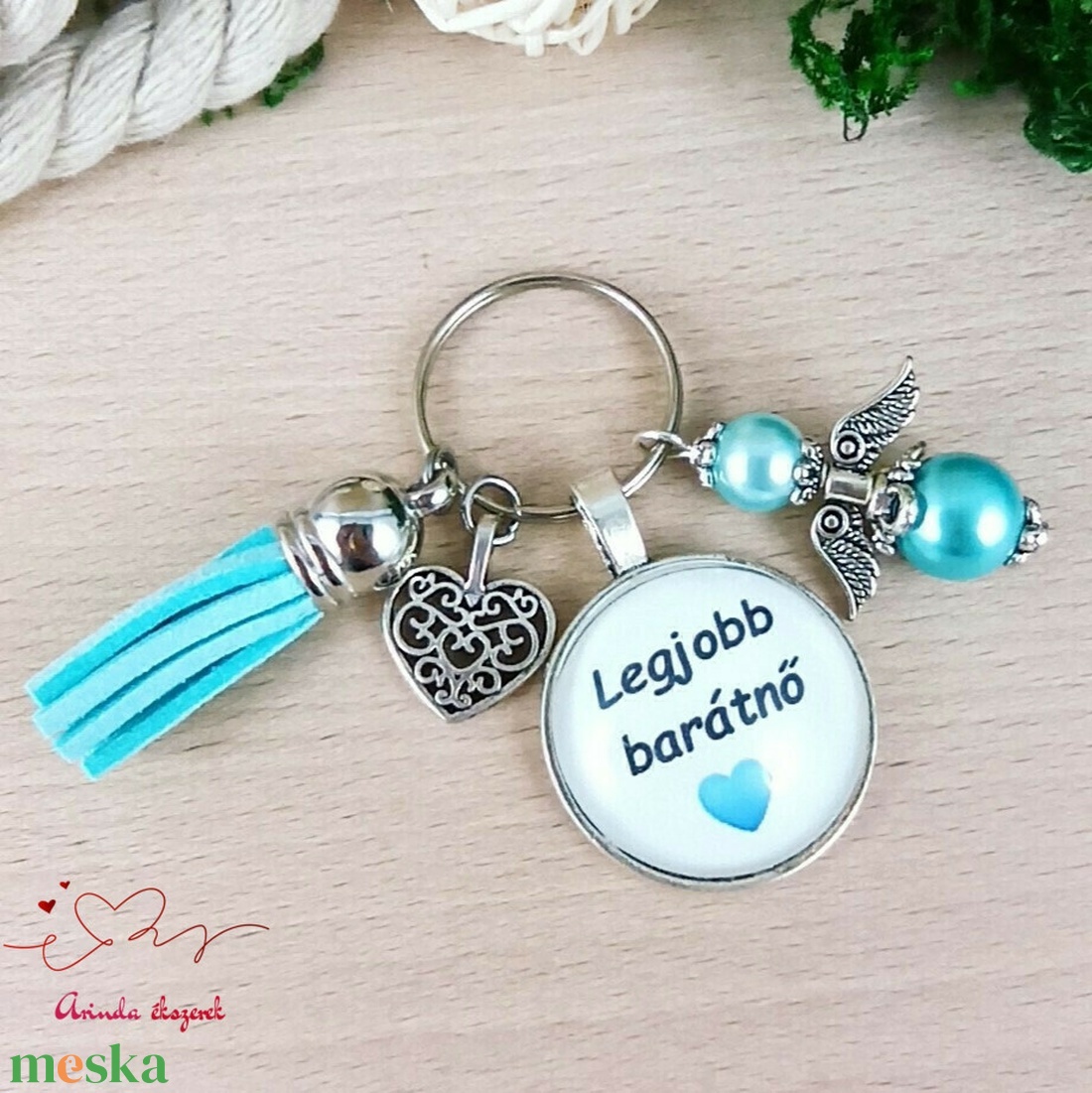 Legjobb barátnő feliratos üveglencsés kulcstartó táskadísz kék angyallal és bojttal karácsony szülinap névnap - táska & tok - kulcstartó & táskadísz - kulcstartó - Meska.hu