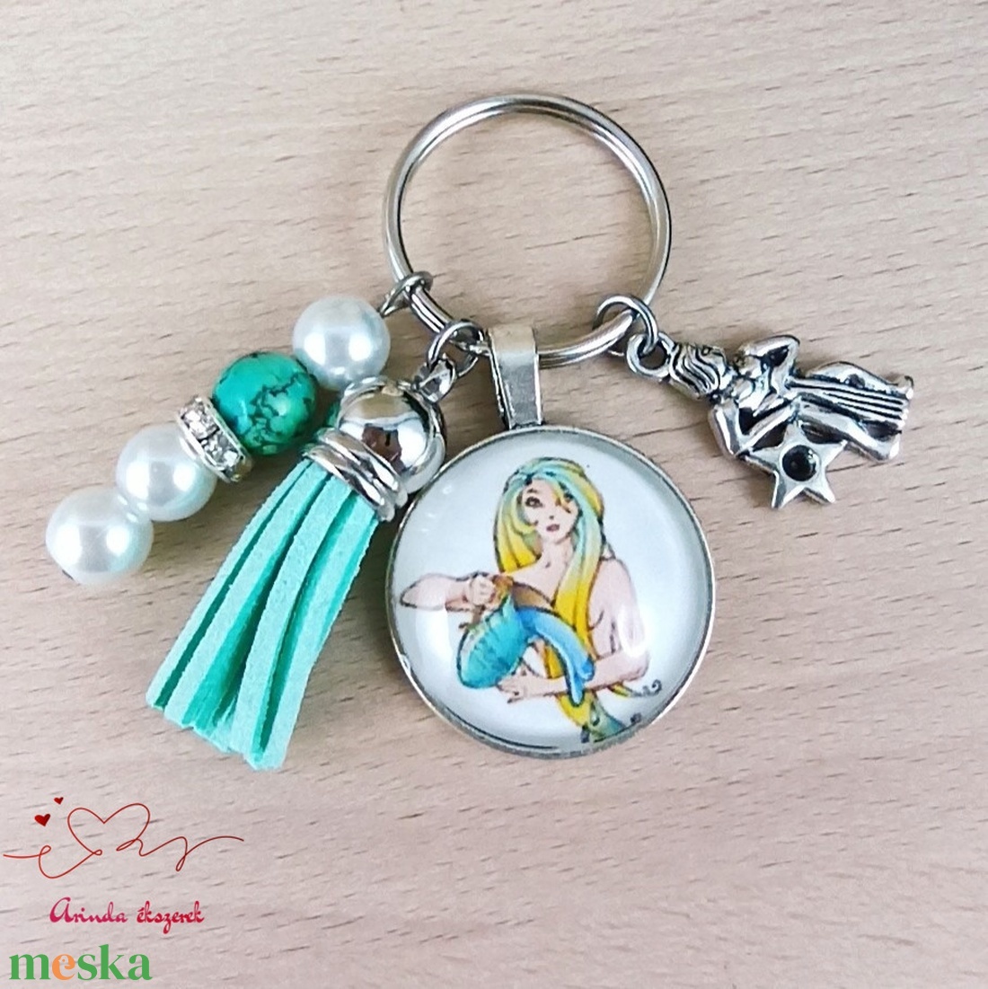 Vízöntő horoszkópos bojtos üveglencsés kulcstartó táskadísz bojtos mikulás karácsony szülinap névnap nyár ajándék - táska & tok - kulcstartó & táskadísz - táskadísz - Meska.hu