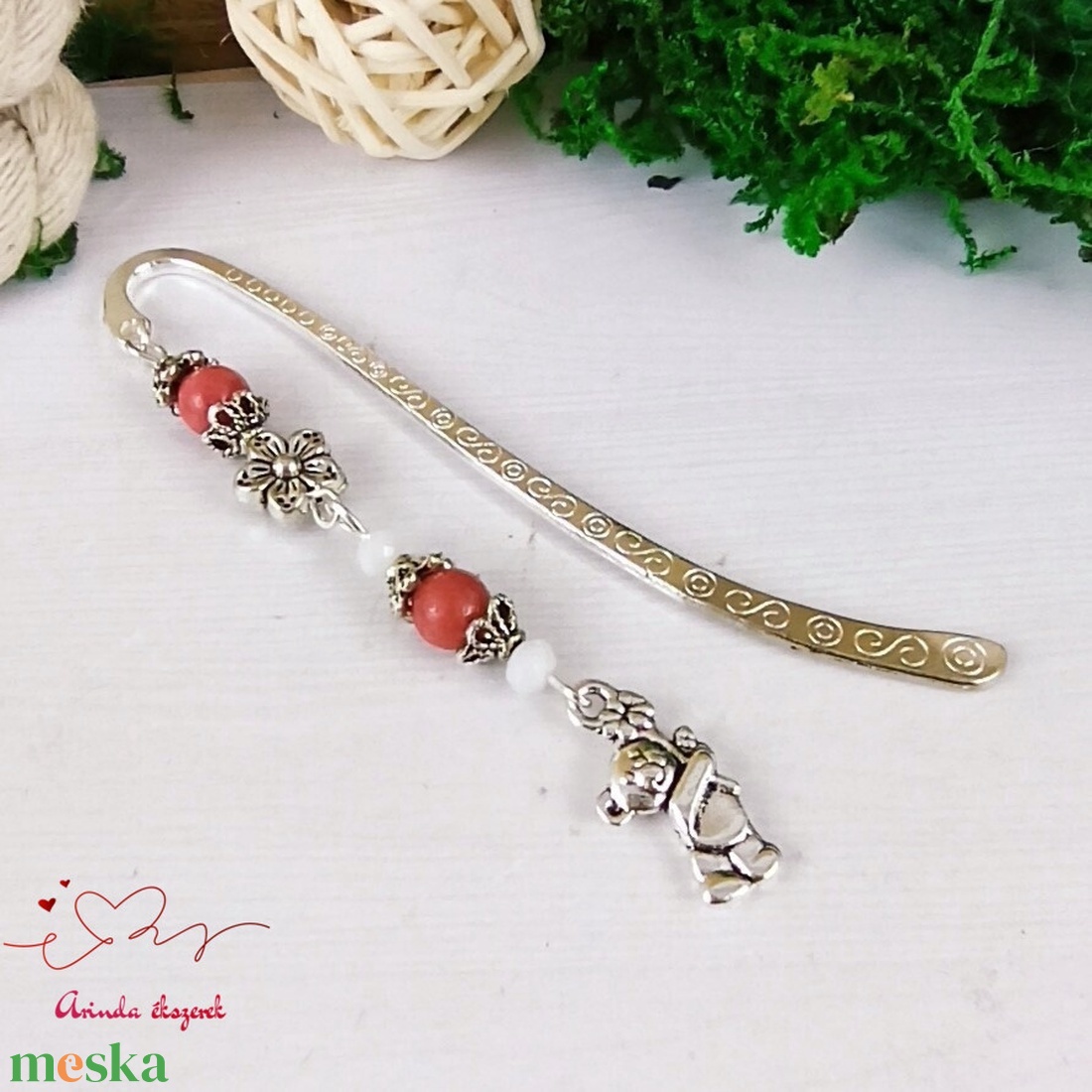 Piros maci könyvjelző egyedi ajándék ballagásra évzáróra pedagógusnak születésnapra névnapra nőnek lánynak  - könyv & zene - könyvjelző - Meska.hu