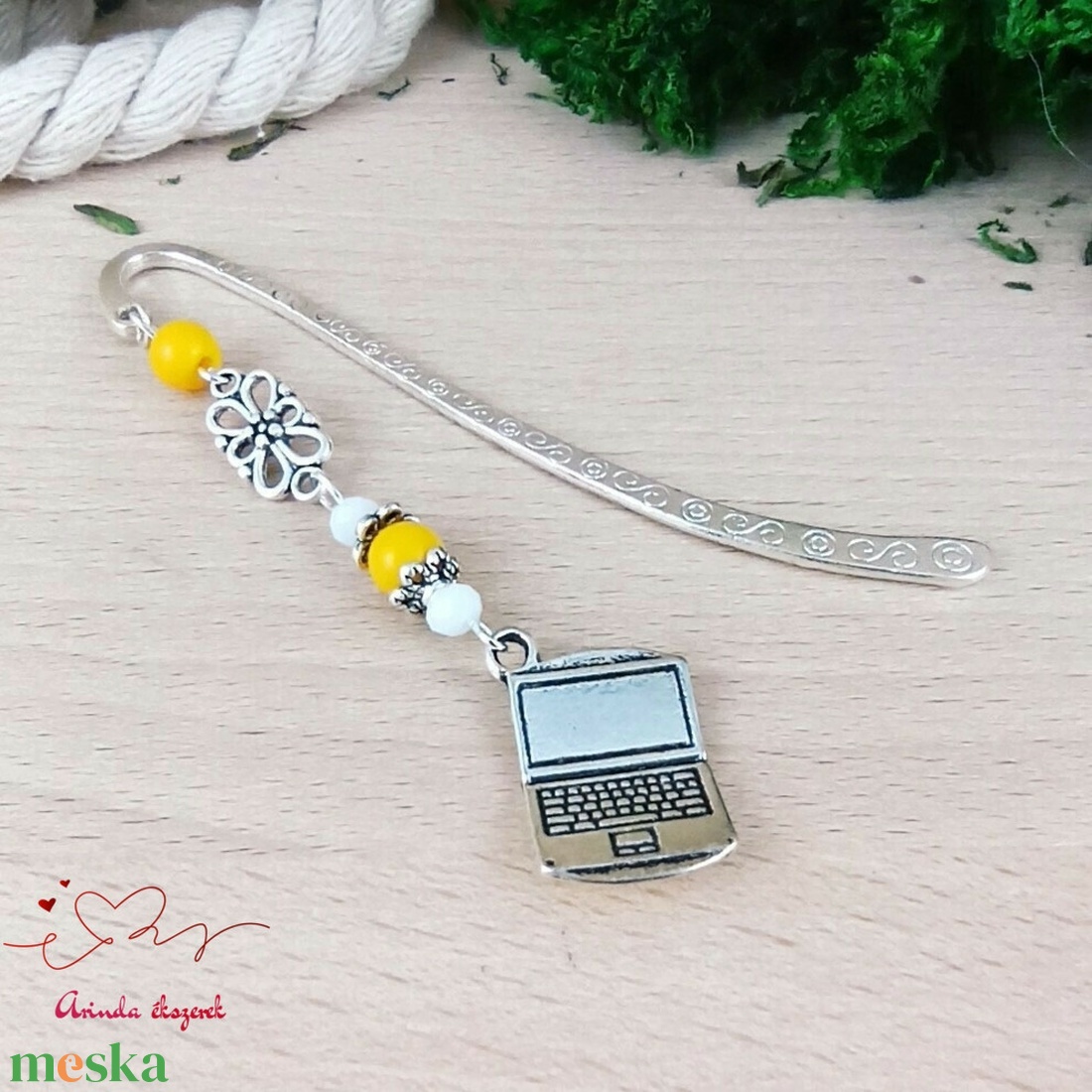 Sárga laptop notebook könyvjelző egyedi ajándék ballagásra évzáróra pedagógusnak születésnapra névnapra nőnek lánynak - könyv & zene - könyvjelző - Meska.hu Sárga laptop notebook könyvjelző egyedi ajándék ballagásra évzáróra pedagógusnak születésnapra névnapra nőnek lánynak - könyv & zene - könyvjelző - Meska.hu