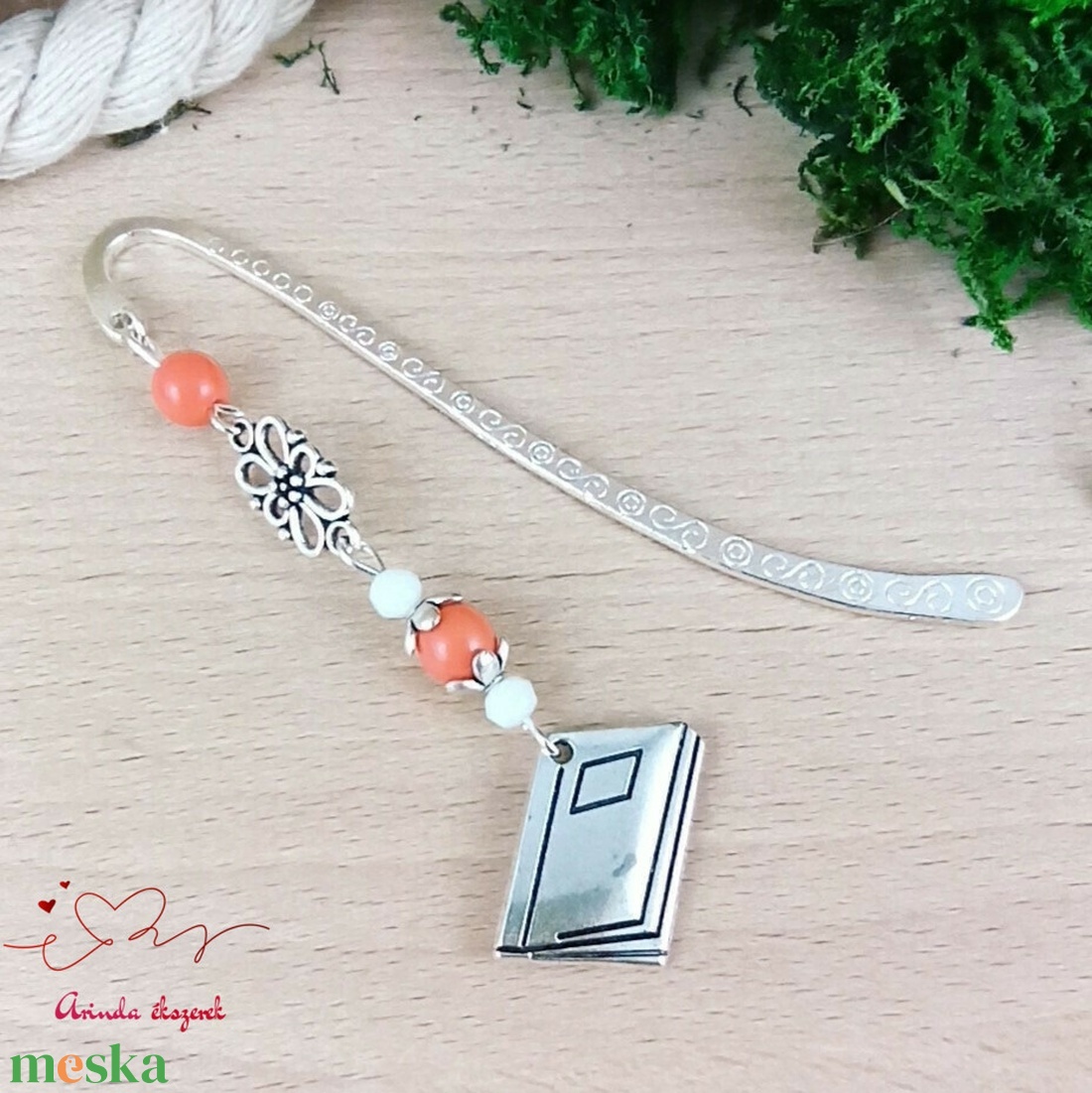 Narancssárga könyv könyvjelző egyedi ajándék ballagásra évzáróra pedagógusnak születésnapra névnapra nőnek lánynak  - könyv & zene - könyvjelző - Meska.hu