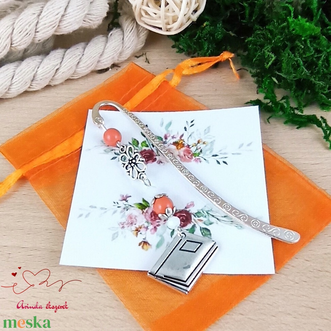 Narancssárga könyv könyvjelző egyedi ajándék ballagásra évzáróra pedagógusnak születésnapra névnapra nőnek lánynak  - könyv & zene - könyvjelző - Meska.hu