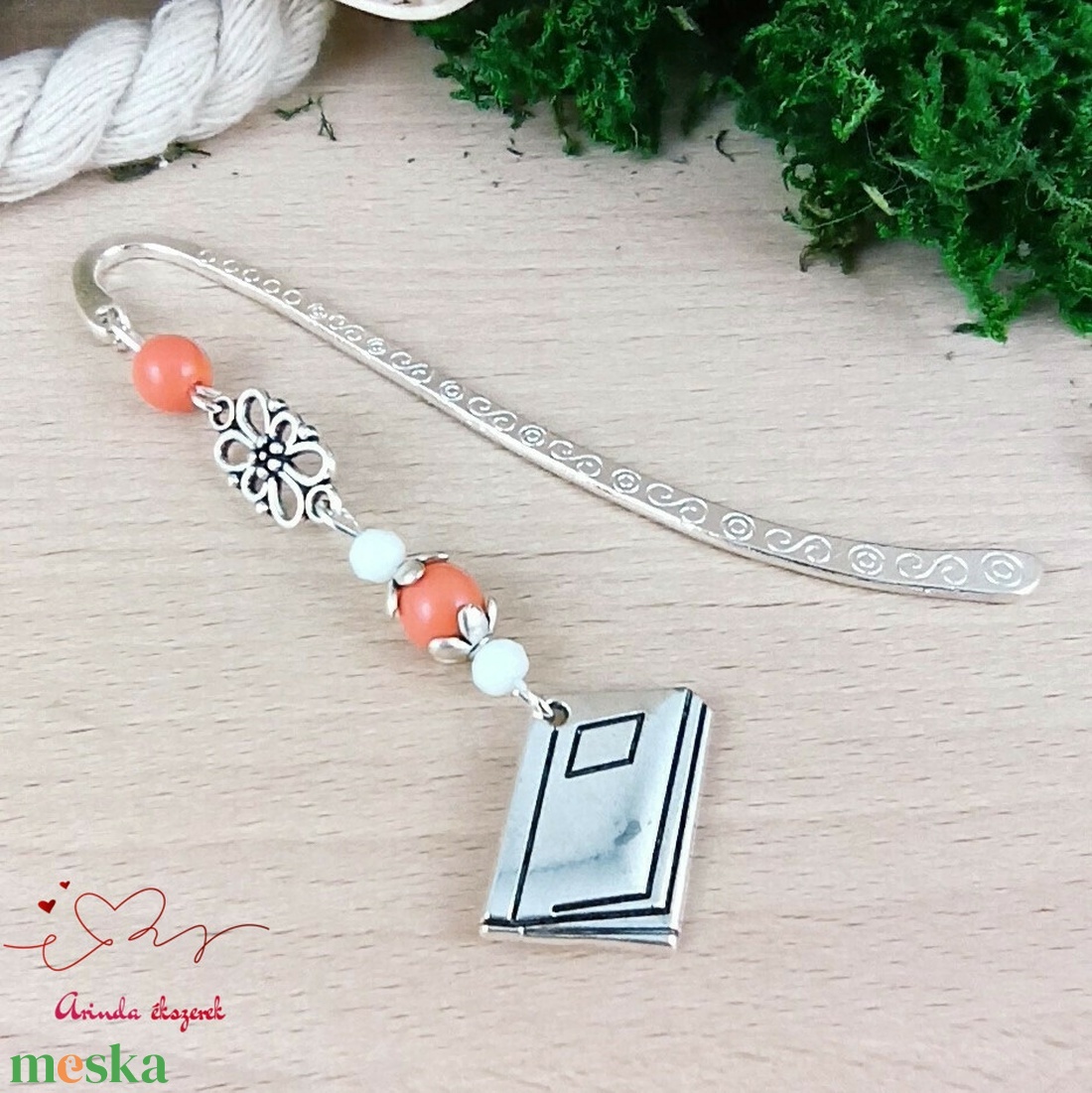 Narancssárga könyv könyvjelző egyedi ajándék ballagásra évzáróra pedagógusnak születésnapra névnapra nőnek lánynak  - könyv & zene - könyvjelző - Meska.hu